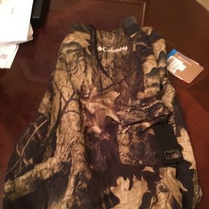 Men’s Columbia swimming trunks. Camo. Size 32.